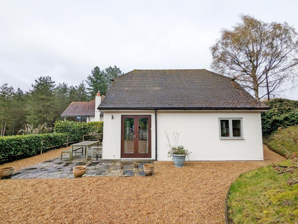 Long Meadow Villa Midhurst Exterior photo